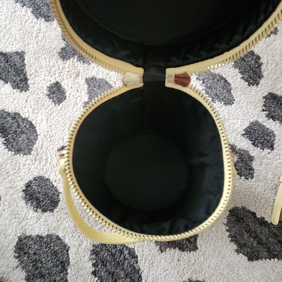 Mini Barrel Bag NWOT - Picture 5 of 7